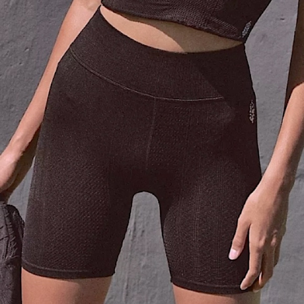 ✨RARE NWOT Free People Movement Just Me Bike Shorts Soft Textured Washed Black